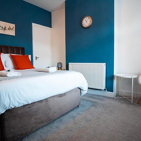 Comfortable House In Nuneaton Sleeps5 Free Parking Good Amenites ภายนอก รูปภาพ